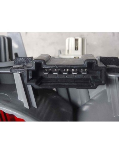 PILOTO TRASERO DERECHO MERCEDES-BENZ CLASE E...