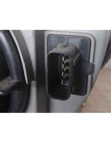 FARO DERECHO MERCEDES-BENZ CLASE E (BM 210)...