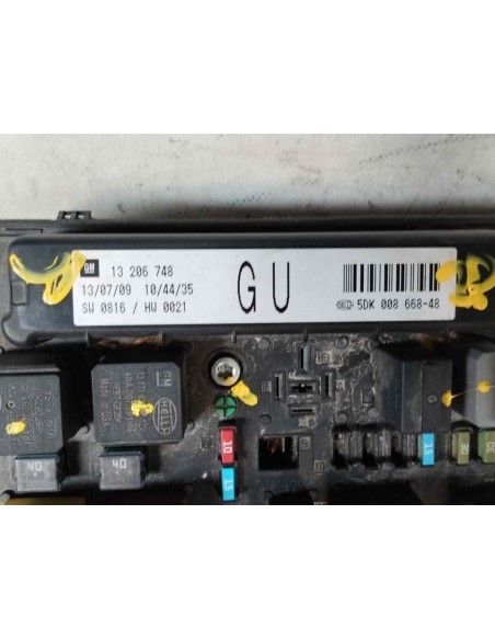 CAJA RELES / FUSIBLES OPEL ASTRA H GTC - 256671