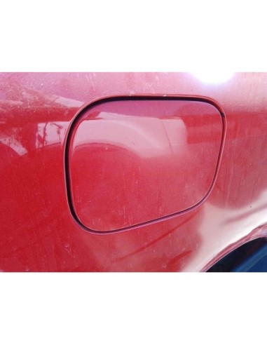 TAPA EXTERIOR COMBUSTIBLE MERCEDES-BENZ CLASE C...