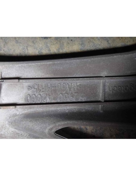 TAPACUBOS KIA CEED (JD) - 255379