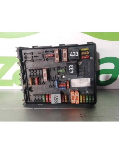 CAJA RELES / FUSIBLES VOLKSWAGEN GOLF PLUS V...
