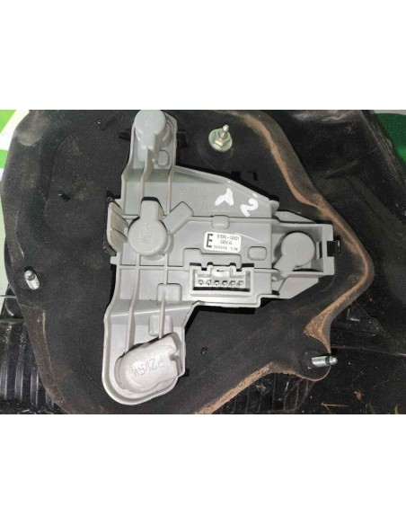 PILOTO TRASERO IZQUIERDO TOYOTA COROLLA (E12) - 262910