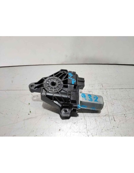 MOTOR ELEVALUNAS TRASERO DERECHO MERCEDES-BENZ CLASE A (BM 176) - 246663