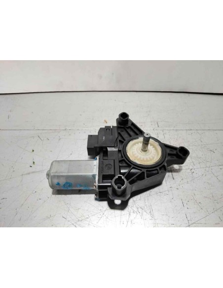 MOTOR ELEVALUNAS TRASERO DERECHO MERCEDES-BENZ CLASE A (BM 176) - 246663