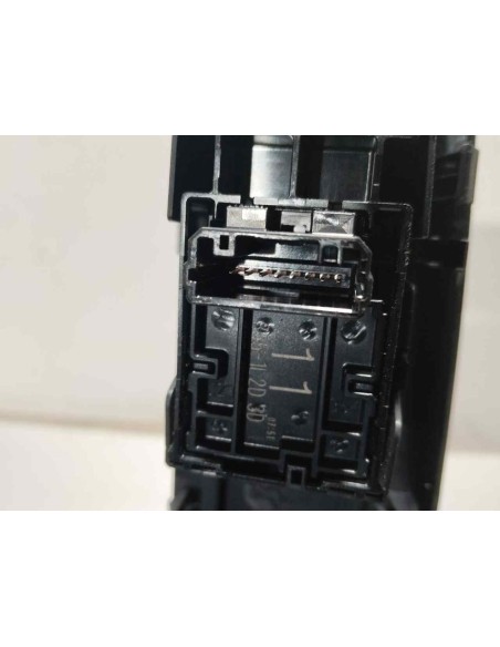 MANDO ELEVALUNAS DELANTERO DERECHO TOYOTA COROLLA TOURING SPORTS (E21) - 249206