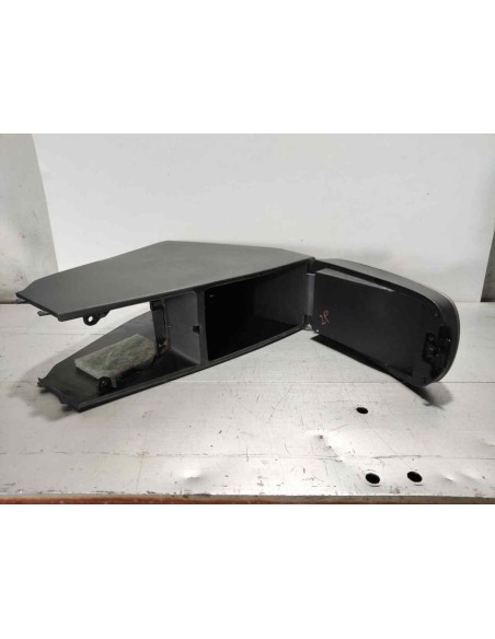 APOYABRAZOS CENTRAL TOYOTA AURIS (E15) - 247037