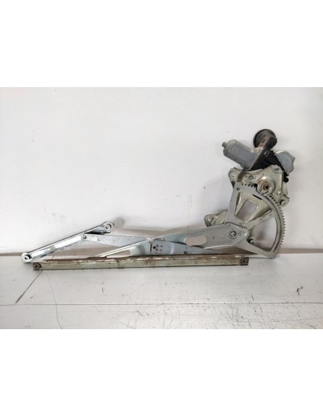 ELEVALUNAS DELANTERO DERECHO TOYOTA PRIUS (ZVW30) - 174549