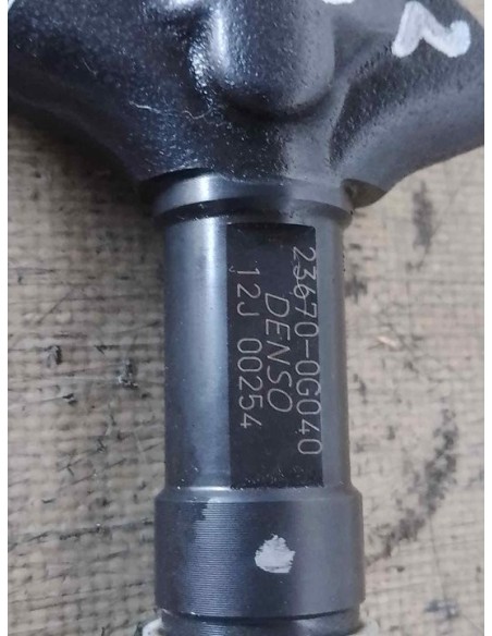 INYECTOR TOYOTA AVENSIS BERLINA (T25) - 237831