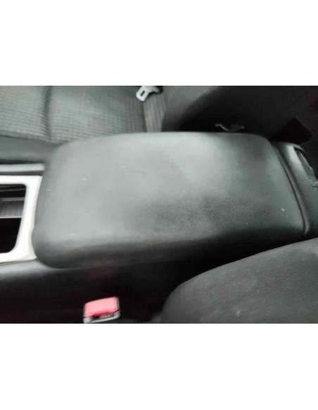 APOYABRAZOS CENTRAL MERCEDES-BENZ CLASE C (BM 203) SPORTCOUPE - 253555