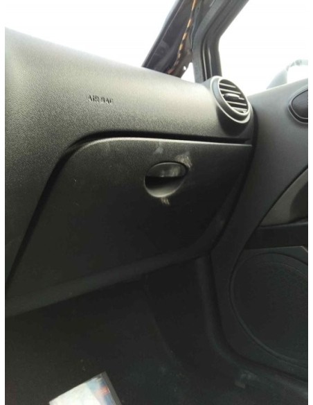 GUANTERA SEAT LEON (1P1) - 253114