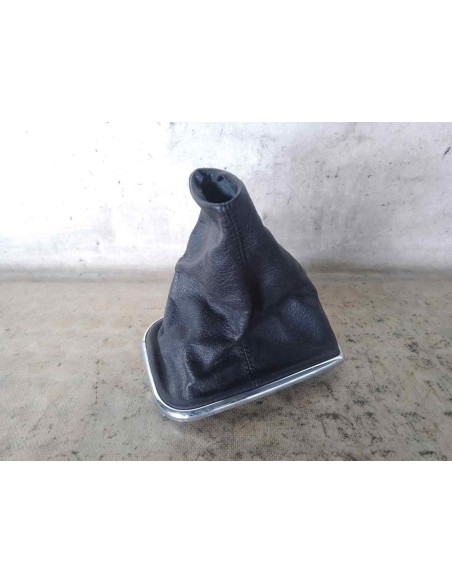 GUARNECIDOS PALANCA CAMBIO MAZDA 323 F/S BERLINA (BJ) - 240439