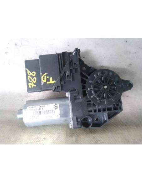 MOTOR ELEVALUNAS TRASERO DERECHO VOLKSWAGEN GOLF V (1K1)(10 2003) - 220074