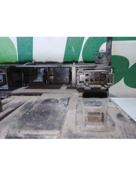 MANDO ELEVALUNAS DELANTERO IZQUIERDO VOLKSWAGEN GOLF III (1H1)(11 1991) - 263254