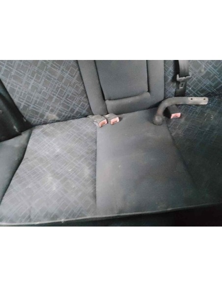 ASIENTO TRASERO MEDIO TOYOTA AVENSIS BERLINA (T22) - 242407