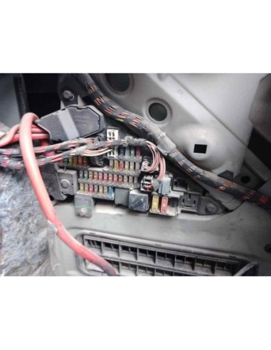 CAJA RELES / FUSIBLES BMW SERIE 5 BERLINA (E60)...