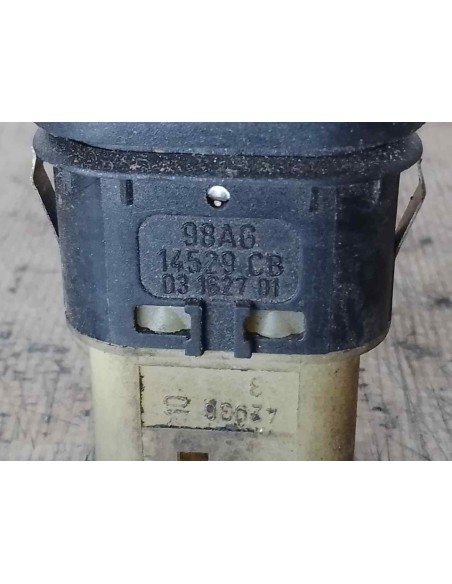 MANDO ELEVALUNAS DELANTERO DERECHO FORD FOCUS BERLINA (CAK) - 205401