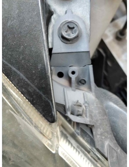 FARO DERECHO TOYOTA COROLLA (E12) - 246970