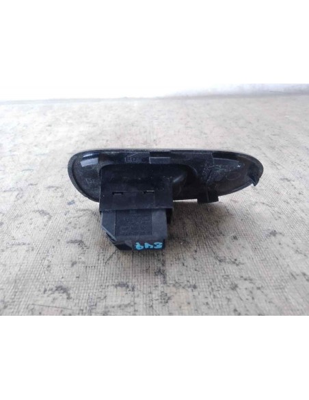MANDO ELEVALUNAS DELANTERO DERECHO SEAT LEON (1M1) - 233429