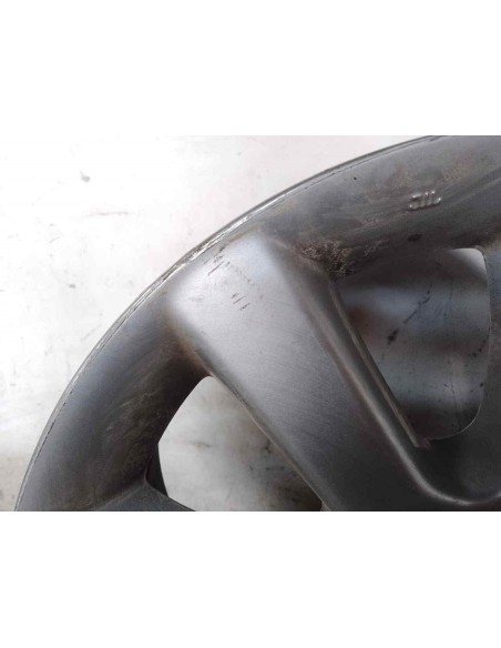 LLANTA TOYOTA AVENSIS BERLINA (T25) - 200549