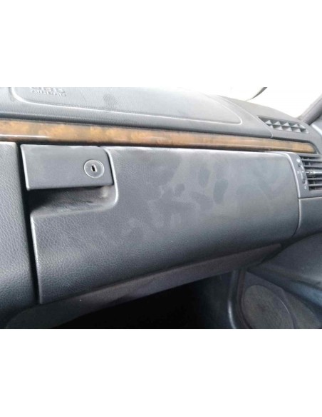 GUANTERA MERCEDES-BENZ CLASE E (BM 210) BERLINA - 222718