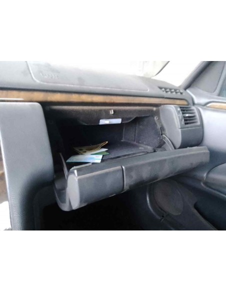 GUANTERA MERCEDES-BENZ CLASE E (BM 210) BERLINA - 222718