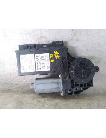 MOTOR ELEVALUNAS DELANTERO DERECHO AUDI A4 BERLINA (8E) - 212135