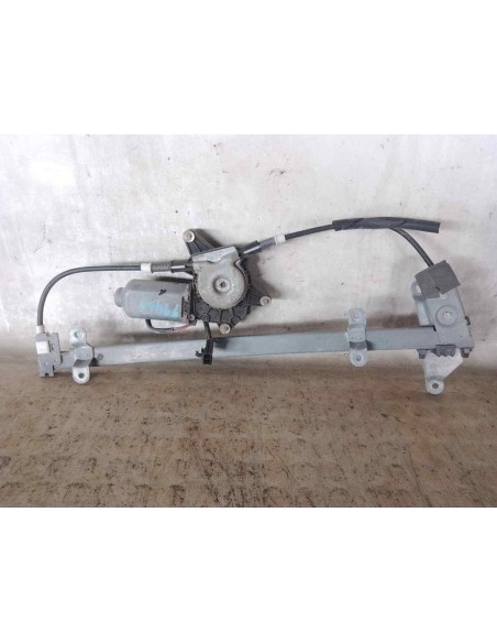 ELEVALUNAS DELANTERO DERECHO NISSAN PRIMERA BERL / TRAVELLER (P10/W10) - 247851