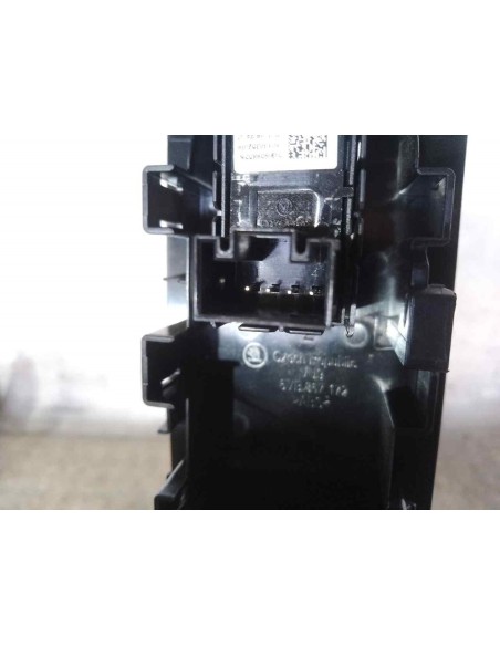 MANDO ELEVALUNAS DELANTERO DERECHO SKODA FABIA (PJ3) - 205151