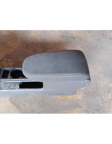 APOYABRAZOS CENTRAL SKODA FABIA (PJ3) - 205250