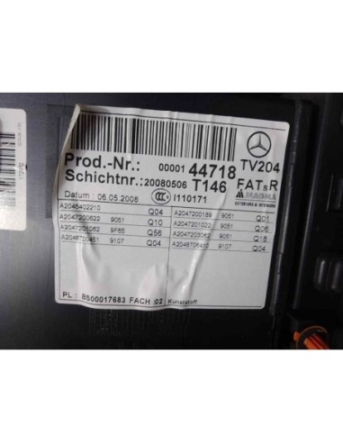 GUARNECIDO PUERTA DELANTERA DERECHA...