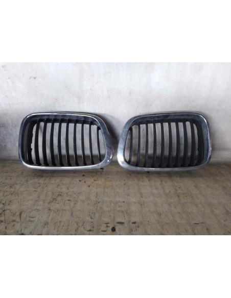 REJILLA DELANTERA BMW SERIE 3 BERLINA (E46) - 240622