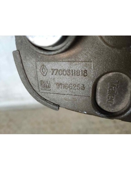 SOPORTE MANETA EXTERIOR DELANTERA IZQUIERDA RENAULT TRAFIC II COMBI - 250672