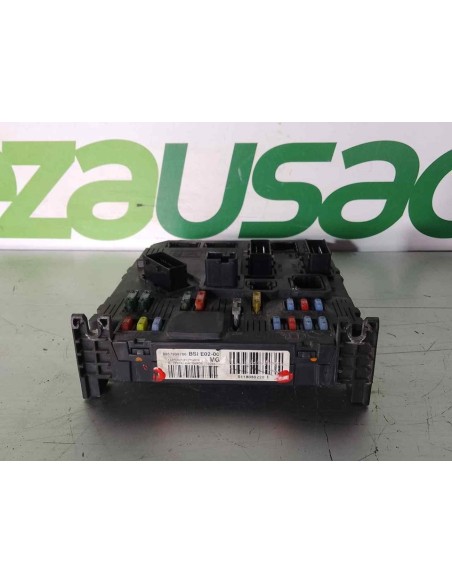 CAJA RELES / FUSIBLES PEUGEOT 206 + - 262033