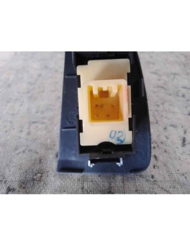 MANDO ELEVALUNAS DELANTERO DERECHO TOYOTA...