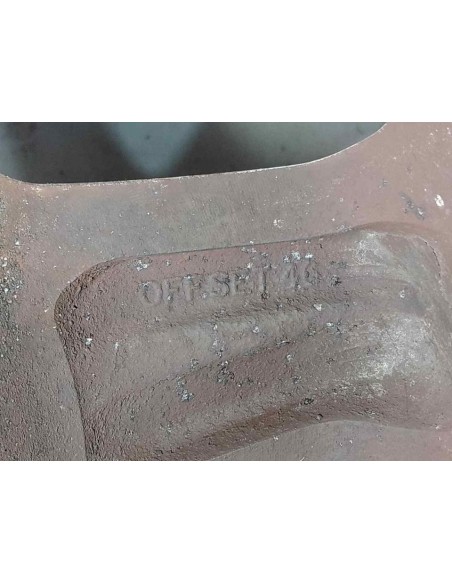 LLANTA KIA CARNIVAL - 249633