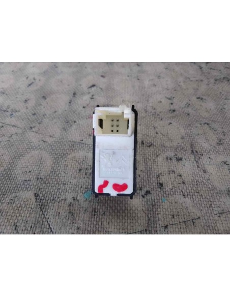 MANDO ELEVALUNAS DELANTERO DERECHO PEUGEOT 3008 - 207139