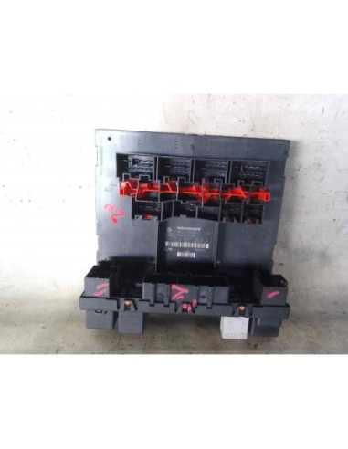 CAJA RELES / FUSIBLES VOLKSWAGEN GOLF V...