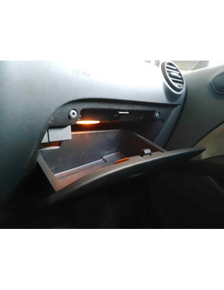 GUANTERA SEAT LEON (1P1) - 214093