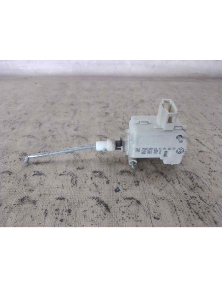 MOTOR CIERRE CENTRALIZADO PORTON VOLKSWAGEN GOLF IV BERLINA (1J1)(10 1997) - 235032