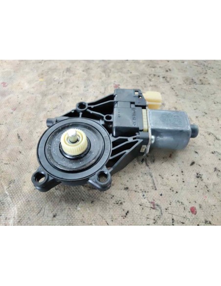 MOTOR ELEVALUNAS DELANTERO DERECHO FORD FIESTA (CB1) - 209332