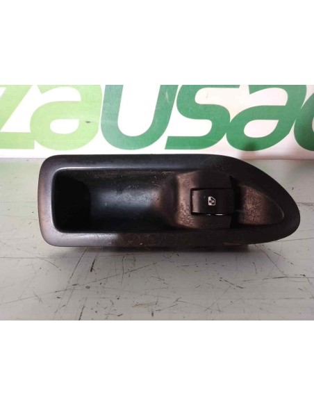 MANDO ELEVALUNAS DELANTERO DERECHO RENAULT LAGUNA II (BG0) - 262867