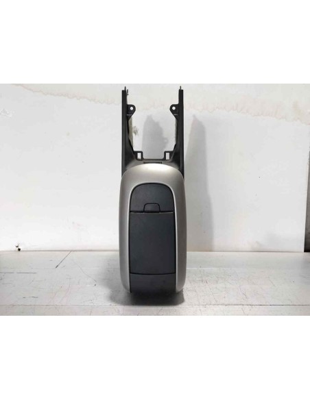 APOYABRAZOS CENTRAL TOYOTA AURIS (E15) - 247037