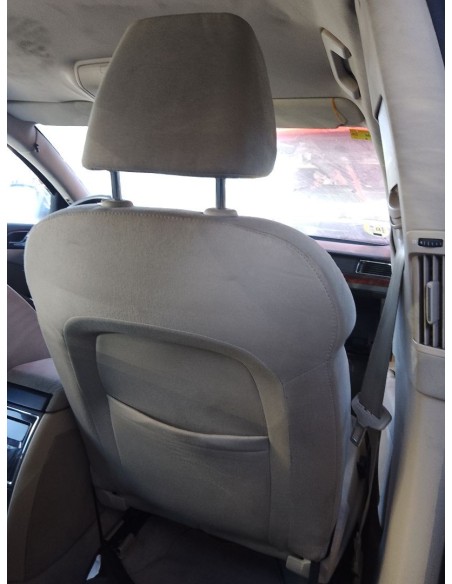 ASIENTO DELANTERO DERECHO SKODA SUPERB (3T4) - 267019