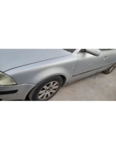 ALETA DELANTERA IZQUIERDA VOLKSWAGEN PASSAT BERLINA (3B3)...