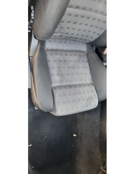 ASIENTO DELANTERO DERECHO VOLKSWAGEN PASSAT BERLINA (3B3) - 267523