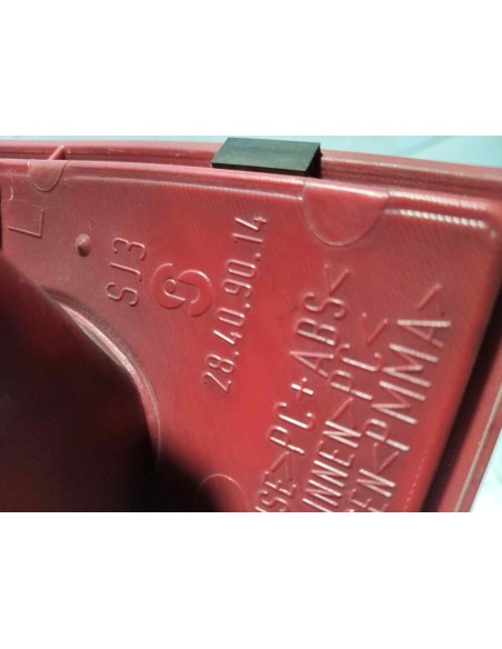 PILOTO TRASERO IZQUIERDO VOLKSWAGEN PASSAT BERLINA (3B3) - 267474