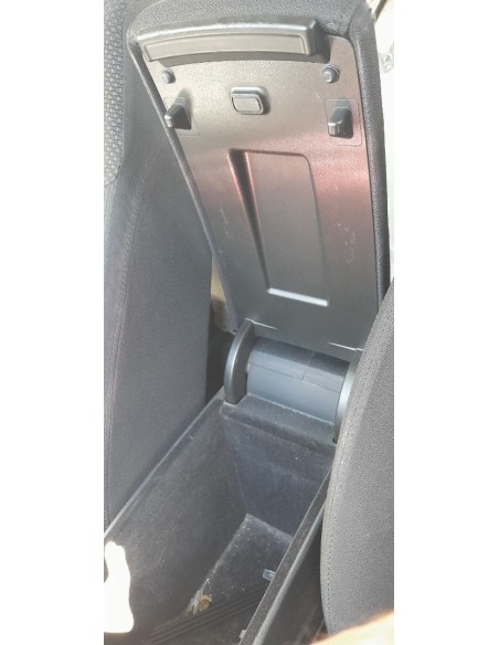 APOYABRAZOS CENTRAL VOLKSWAGEN PASSAT VARIANT (3C5) - 267823