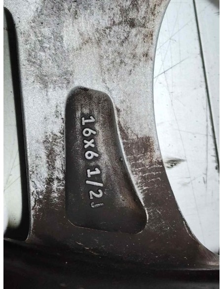 LLANTA TOYOTA AURIS (E18) - 268904