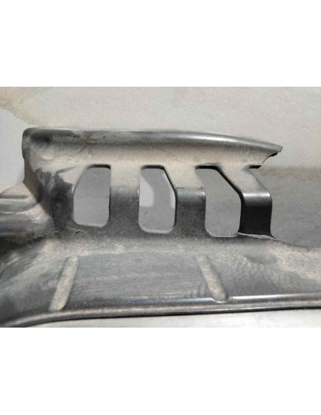 REJILLA DELANTERA AUDI A4 BERLINA (8E) - 237939